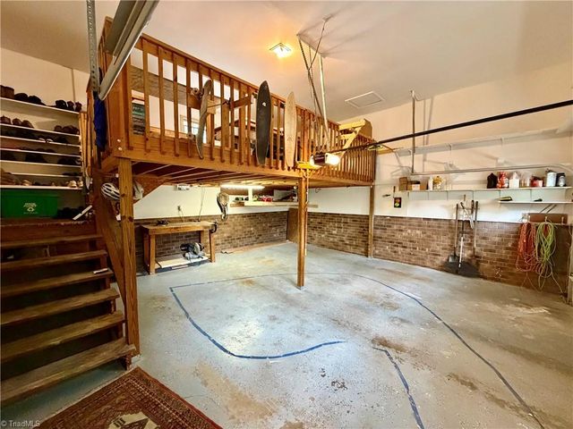 4400 Oak Hollow Drive, High Point, NC 27265