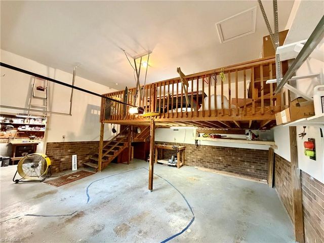 4400 Oak Hollow Drive, High Point, NC 27265