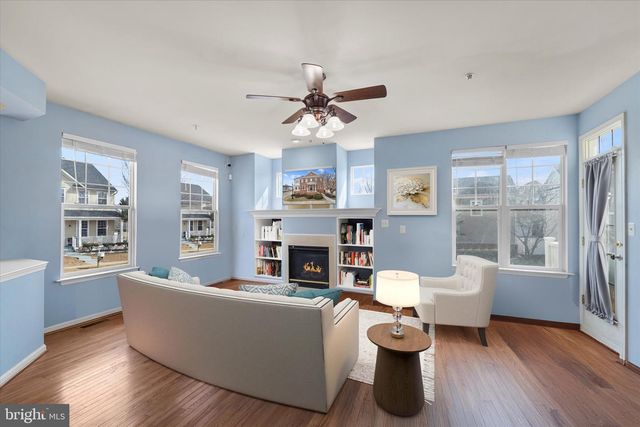 8896 SONG SPARROW DR, Gainesville, VA 20155