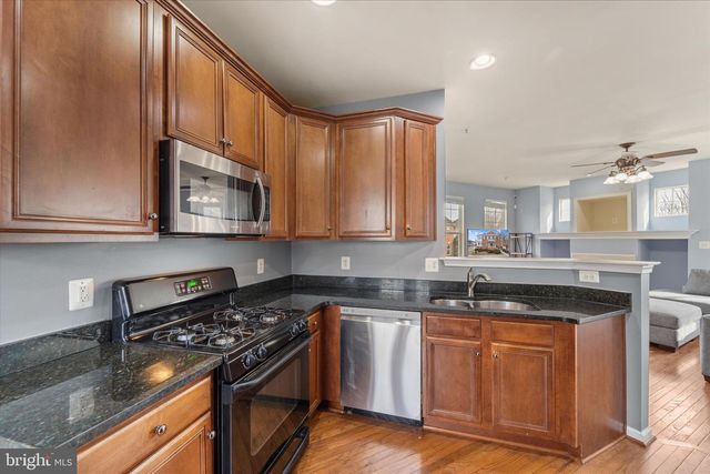 8896 SONG SPARROW DR, Gainesville, VA 20155