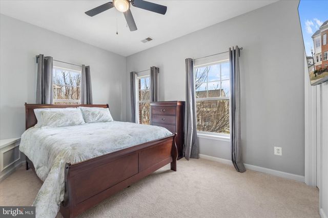 8896 SONG SPARROW DR, Gainesville, VA 20155