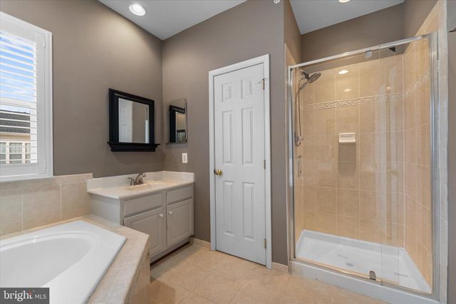 8896 SONG SPARROW DR, Gainesville, VA 20155