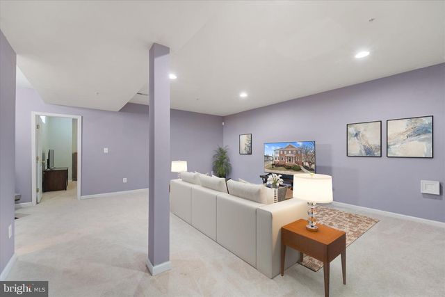 8896 SONG SPARROW DR, Gainesville, VA 20155