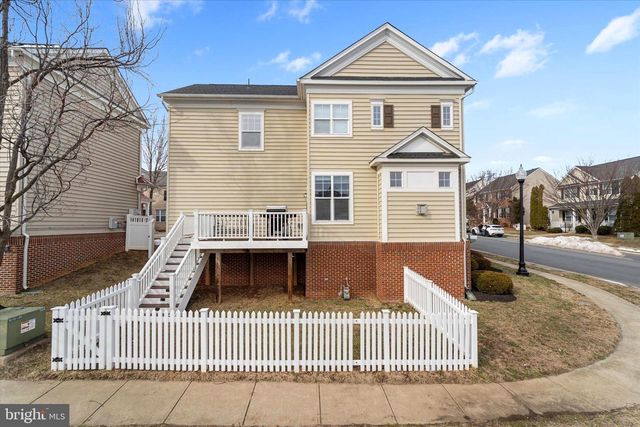 8896 SONG SPARROW DR, Gainesville, VA 20155