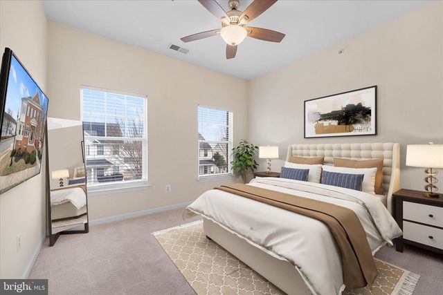 8896 SONG SPARROW DR, Gainesville, VA 20155