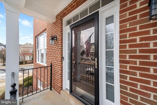 8896 SONG SPARROW DR, Gainesville, VA 20155