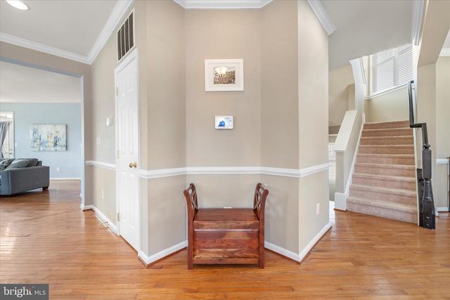 8896 SONG SPARROW DR, Gainesville, VA 20155