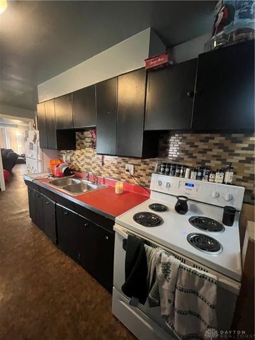 960 Sherwood Drive, Dayton, OH 45406