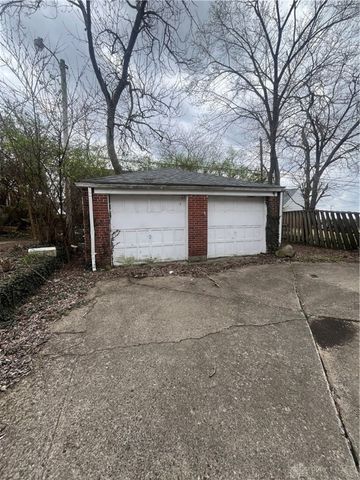 960 Sherwood Drive, Dayton, OH 45406
