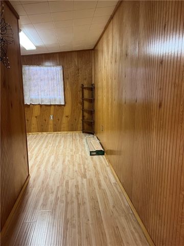 604 SW 9th St, Premont, TX 78375