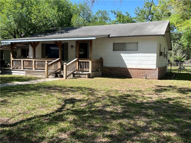 604 SW 9th St, Premont, TX 78375