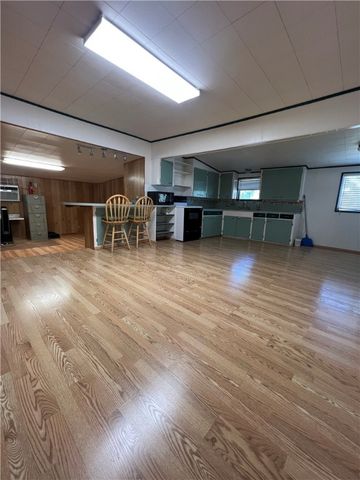 604 SW 9th St, Premont, TX 78375