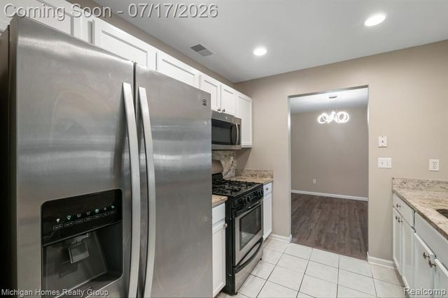 14540 Holborn Drive, Sterling Heights, MI 48313