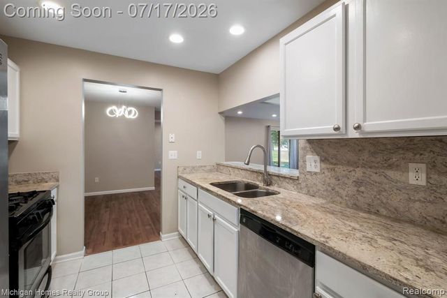 14540 Holborn Drive, Sterling Heights, MI 48313