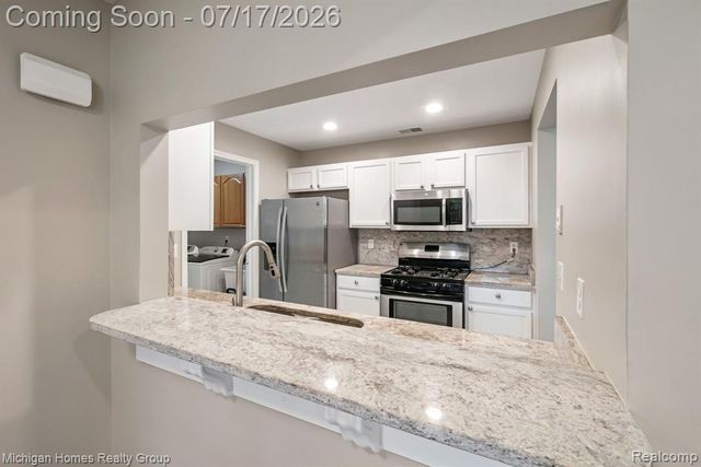 14540 Holborn Drive, Sterling Heights, MI 48313