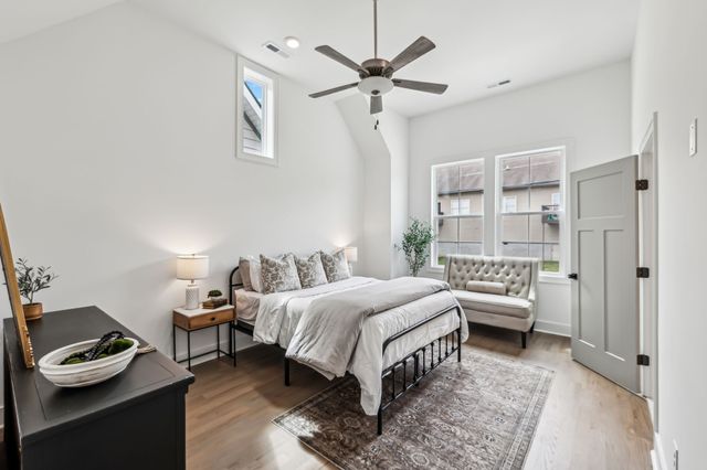 2107 Chadwell Retreat Dr, Madison, TN 37115