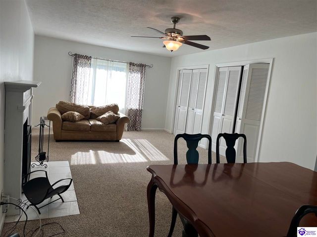 9203 Lakeridge Drive, Louisville, KY 40272