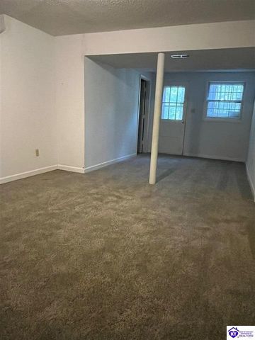 9203 Lakeridge Drive, Louisville, KY 40272