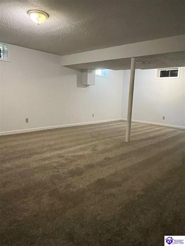 9203 Lakeridge Drive, Louisville, KY 40272