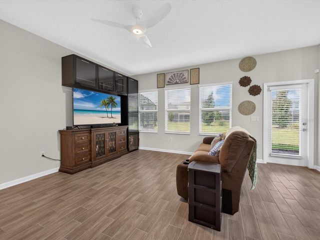 8975 FLUFFY LIE COURT, Davenport, FL 33896