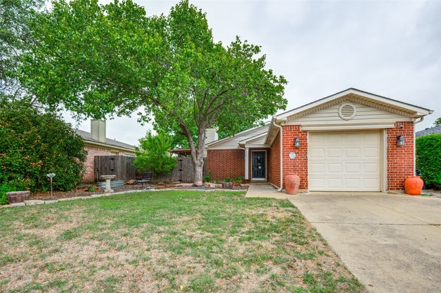 5624 Northfield Drive, Fort Worth, TX 76179