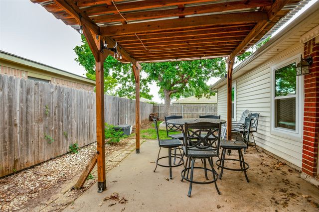5624 Northfield Drive, Fort Worth, TX 76179