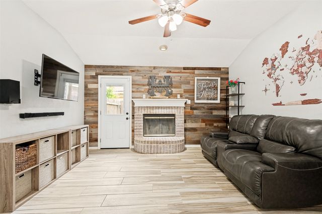 5624 Northfield Drive, Fort Worth, TX 76179