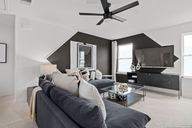 926 Bluegrass Pt, New Braunfels, TX 78130