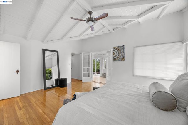 2976 Joaquin Miller Rd, Oakland, CA 94602