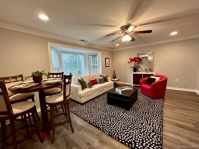 400 Adams Way 37, Sayville, NY 11782