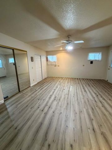 6346 N 25th St, Sacramento, CA 95822