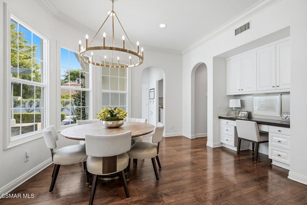 Image 12 of property listing at 4169 Prado De La Puma, Calabasas, CA 91302