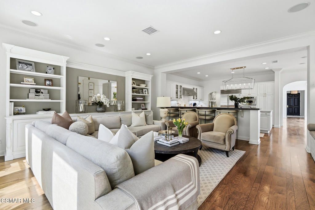 Image 14 of property listing at 4169 Prado De La Puma, Calabasas, CA 91302