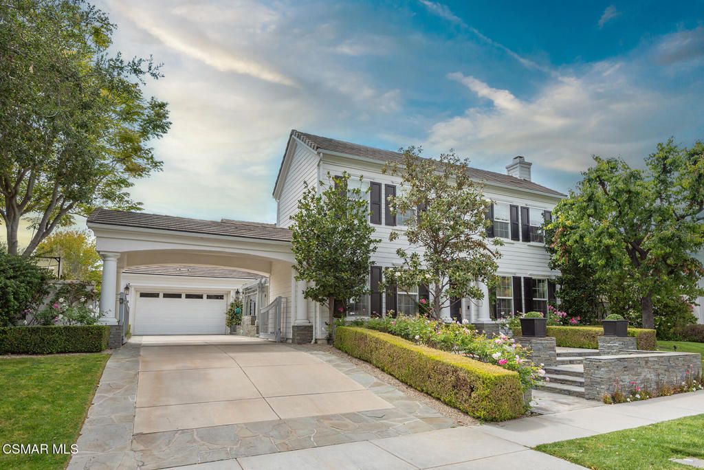 Image 2 of property listing at 4169 Prado De La Puma, Calabasas, CA 91302
