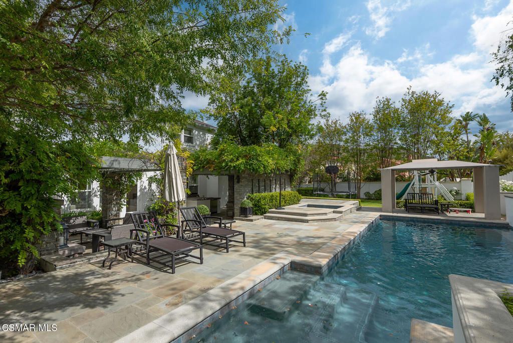 Image 27 of property listing at 4169 Prado De La Puma, Calabasas, CA 91302