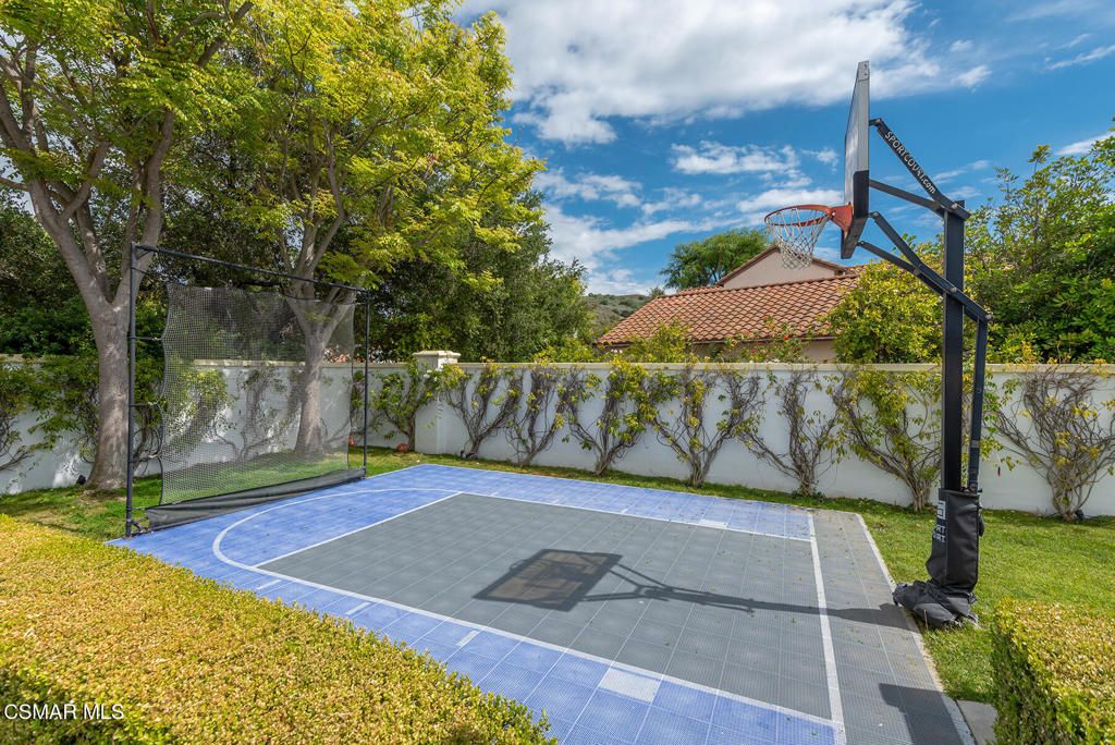 Image 29 of property listing at 4169 Prado De La Puma, Calabasas, CA 91302
