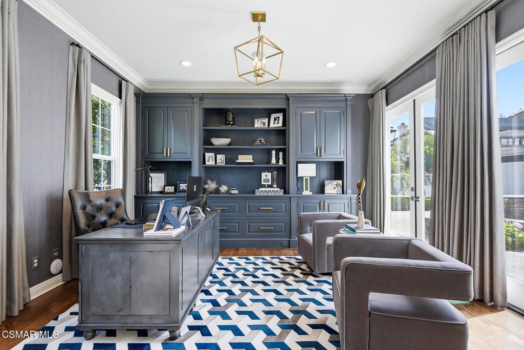 Image 4 of property listing at 4169 Prado De La Puma, Calabasas, CA 91302
