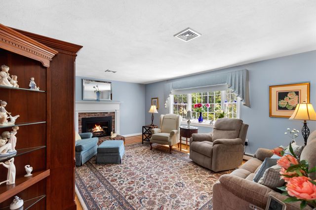 45 Sierra Way, West Yarmouth, MA 02673