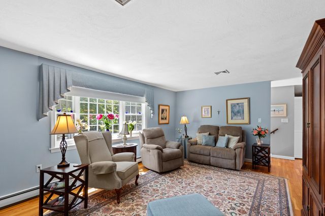 45 Sierra Way, West Yarmouth, MA 02673