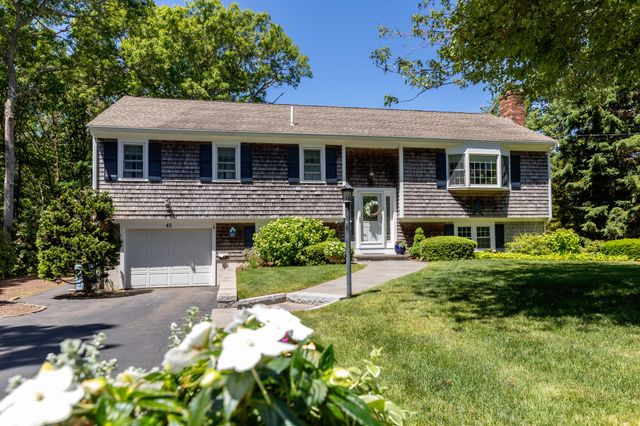 45 Sierra Way, West Yarmouth, MA 02673