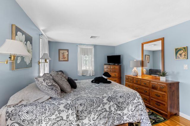45 Sierra Way, West Yarmouth, MA 02673