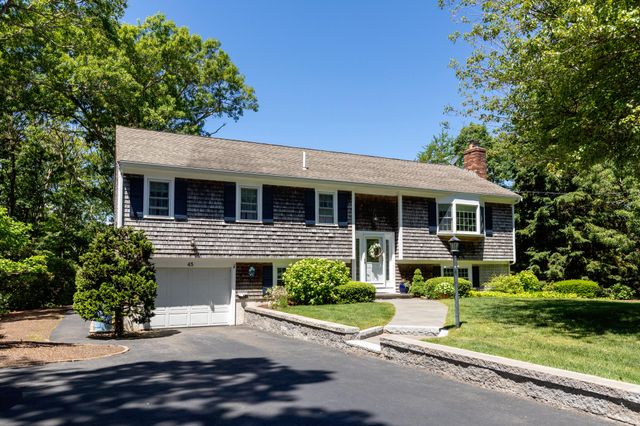 45 Sierra Way, West Yarmouth, MA 02673