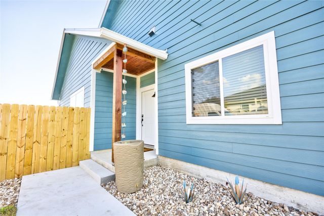 108 LITTLE RANCHES RD A, Wimberley, TX 78676