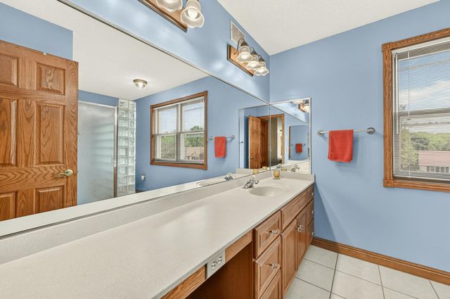 1851 22nd Avenue NE, Rochester, MN 55906