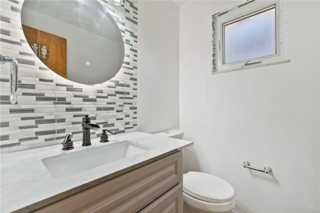 135 Koegler Ave, Brentwood, PA 15227