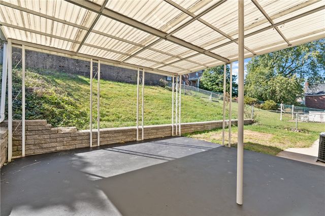 135 Koegler Ave, Brentwood, PA 15227