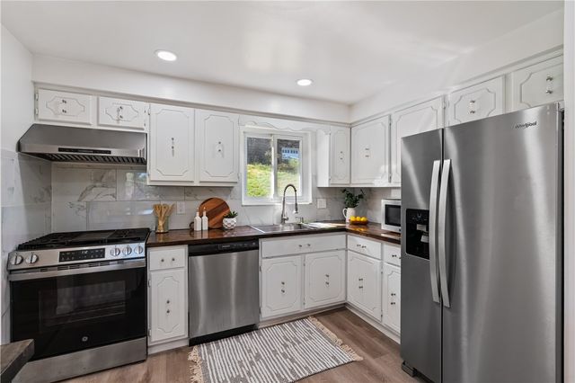 135 Koegler Ave, Brentwood, PA 15227