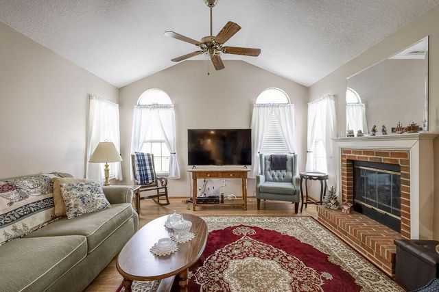 6 Woodberry Drive, Mount Vernon, OH 43050