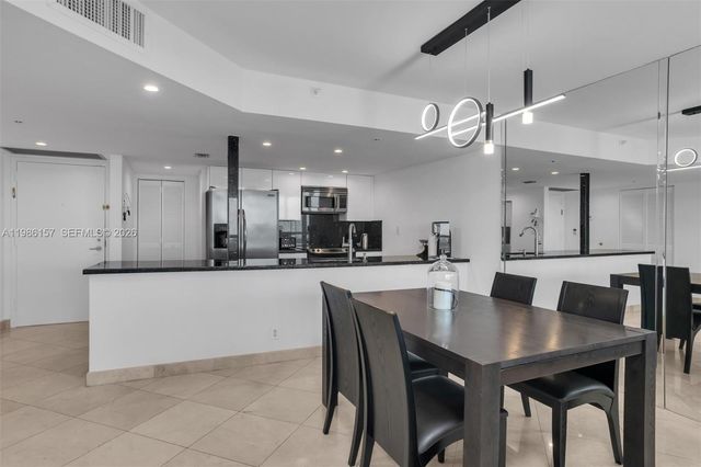 1717 N Bayshore Dr A-3332, Miami, FL 33132