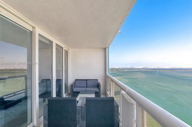 1717 N Bayshore Dr A-3332, Miami, FL 33132